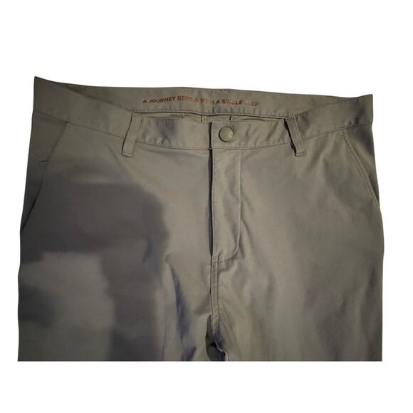 *SOLD*Rhone Men’s Gray Commuter Performance Stretch Pants 35x32 TravelStyle - Picture 2 of 5